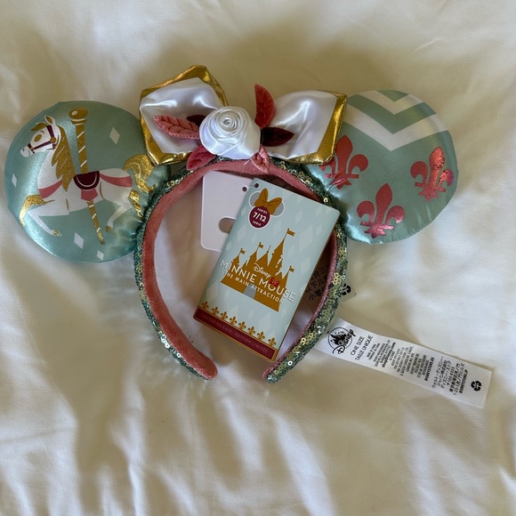 NWT Minnie Mouse Main Attraction Ears (set of 12; Jan - Dec); Limited Edition - Picture 8 of 13